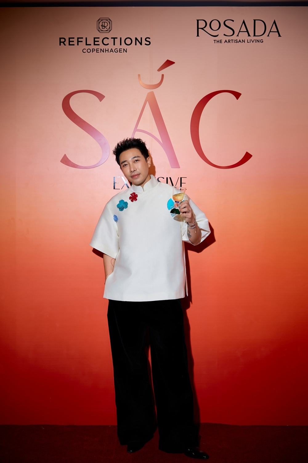 1763552070 580 Stylist Hoang Ku lam co van nghe thuat cho thuong