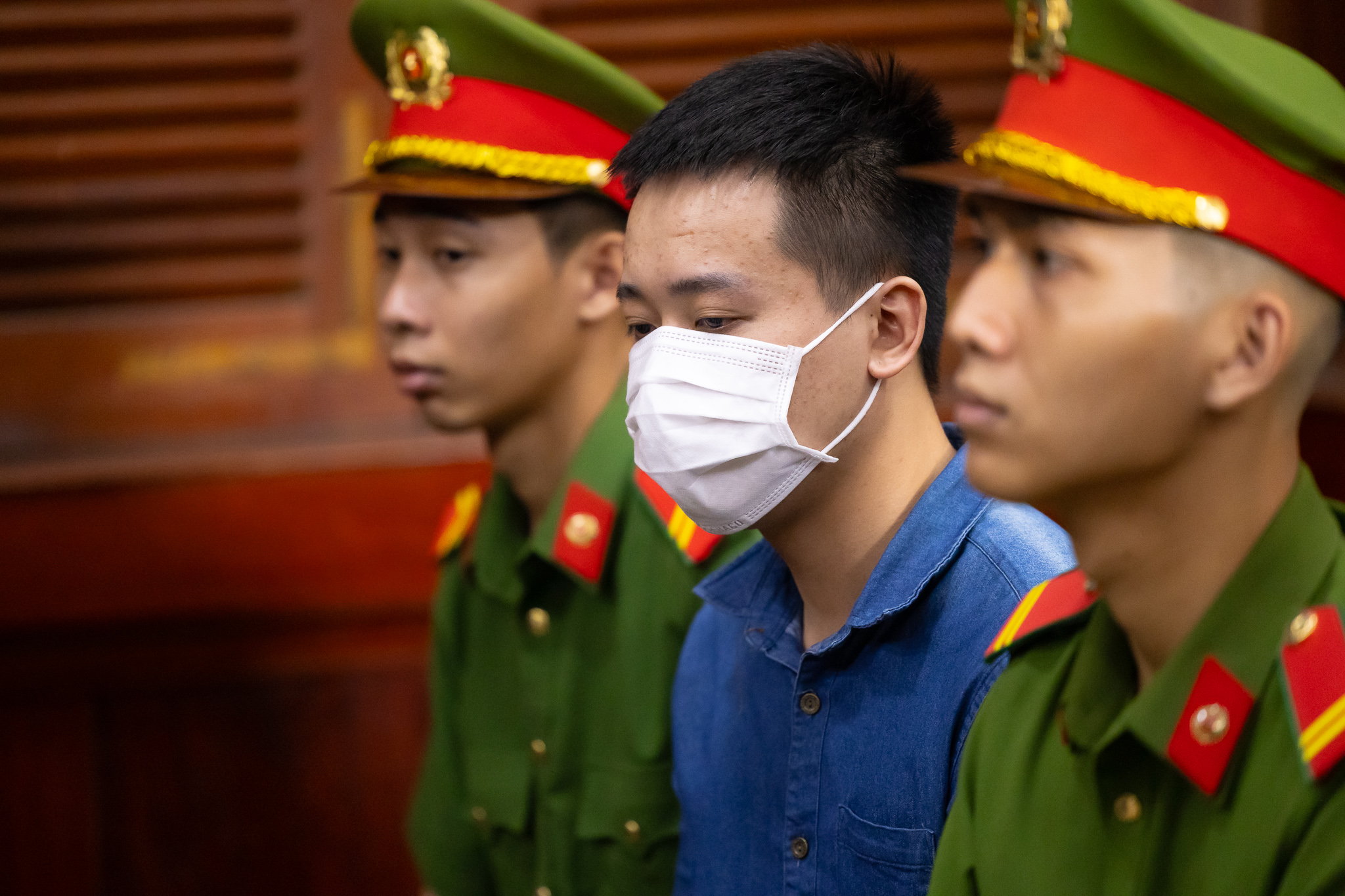 Thuỳ Tiên ôm Hằng Du Mục, vẫy tay chào mẹ sau khi nhận mức án cuối cùng- Ảnh 17.