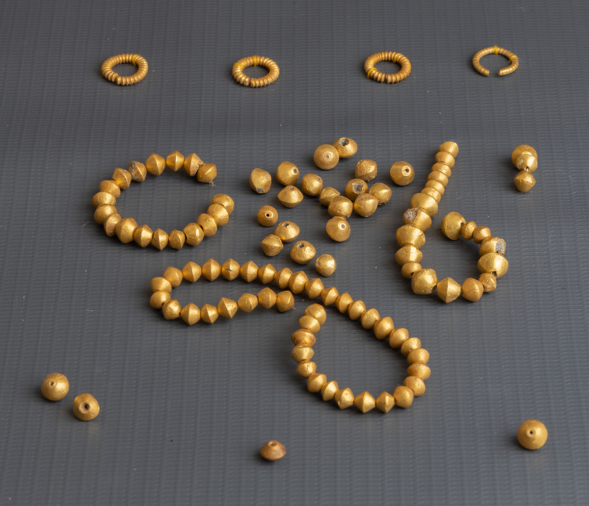 Lần đầu trưng bày bảo vật quốc gia tượng Bồ tát Tara hoàn chỉnh - Ảnh 16. Lần đầu trưng bày bảo vật quốc gia tượng Bồ tát Tara hoàn chỉnh - Ảnh 16.