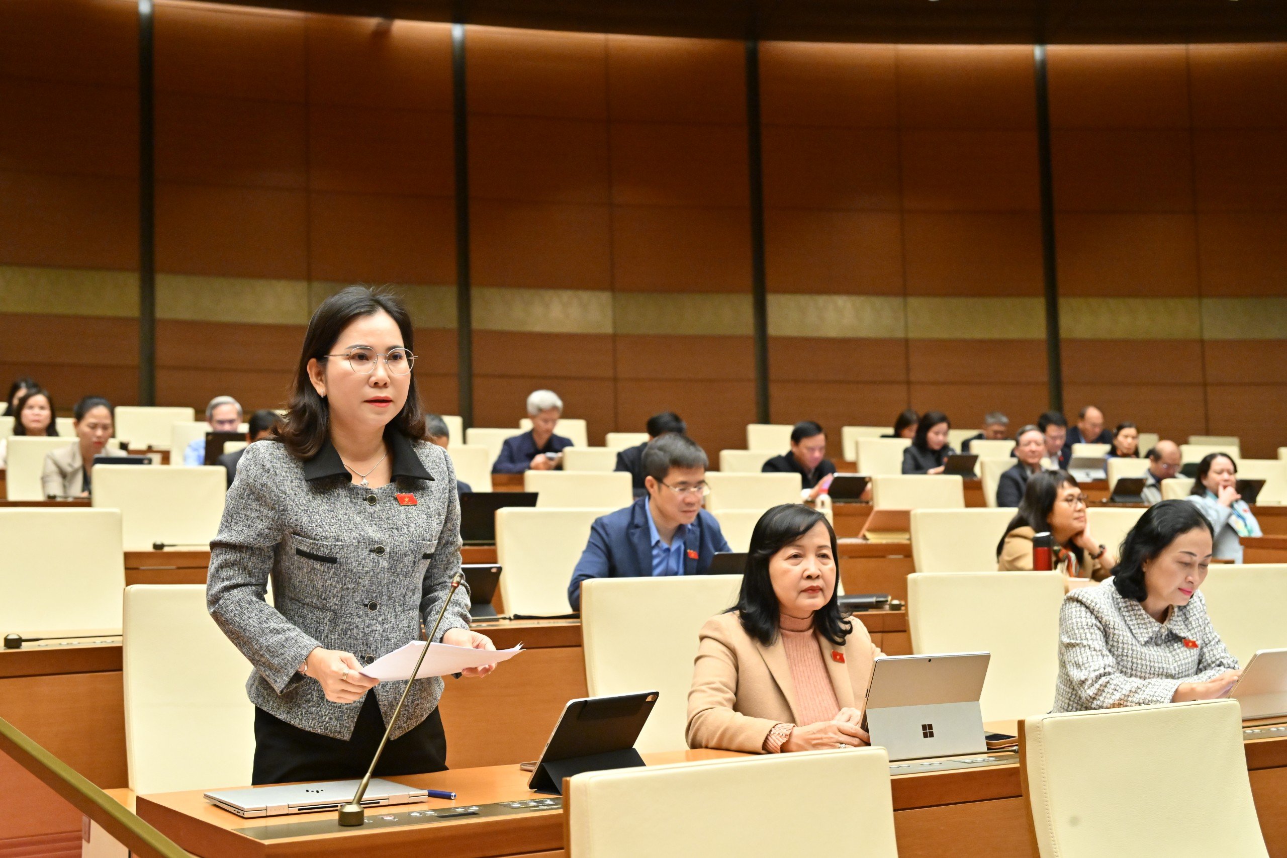 Đại biểu Quốc hội đề xuất miễn giảm thuế thu nhập cá nhân với vợ chồng sinh đủ hai con 2 thuế thu nhập cá nhân - Ảnh 2.