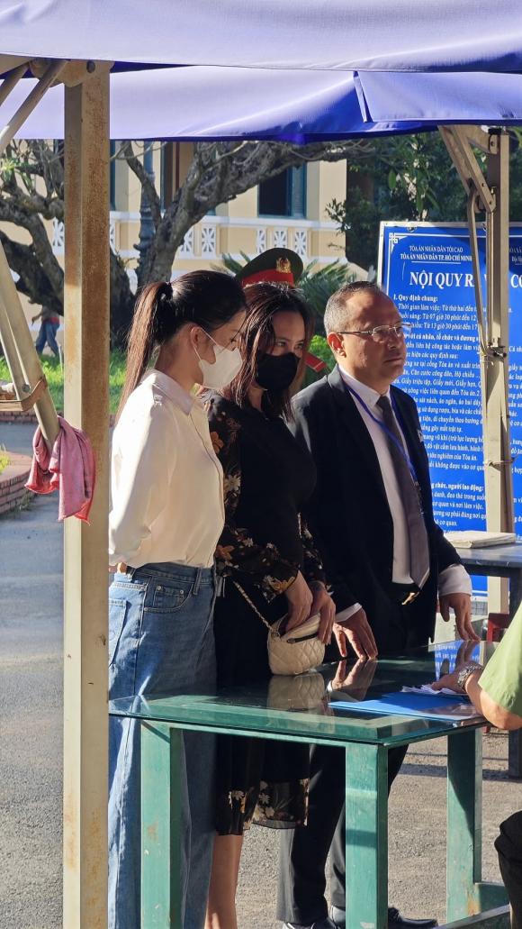 HH Thùy Tiên 6 xét xử HH Thuỳ Tiên, Tập đoàn Chị Em Rọt