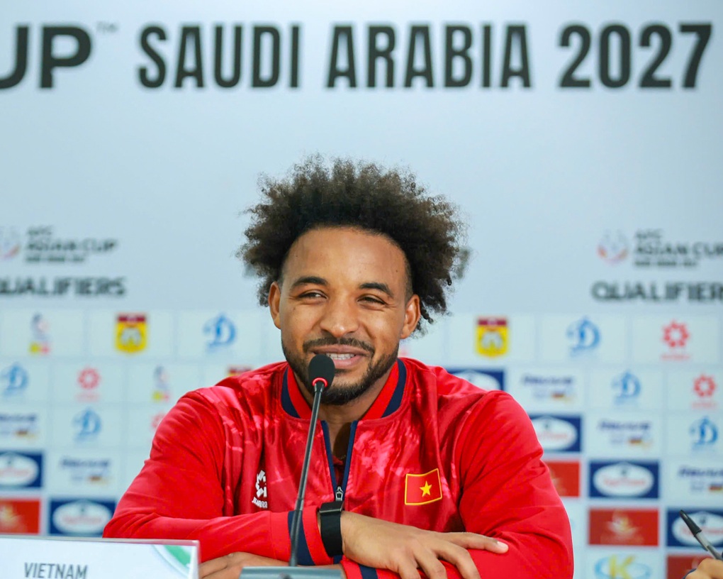 HLV Kim Sang Sik: Quan trọng là tuyển Việt Nam ghi bàn và chiến thắng - 2