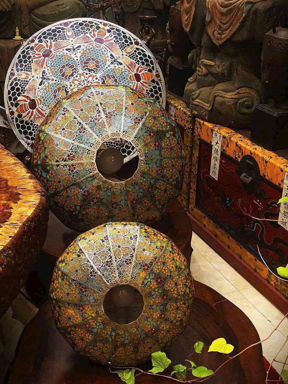 Kỹ nghệ độc lạ: Khúc biến tấu của pháp lam Huế- Ảnh 3.