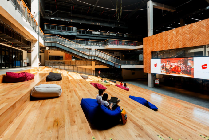 Không gian làm việc thoải mái, linh hoạt tại VNG Campus. Ảnh: VNG