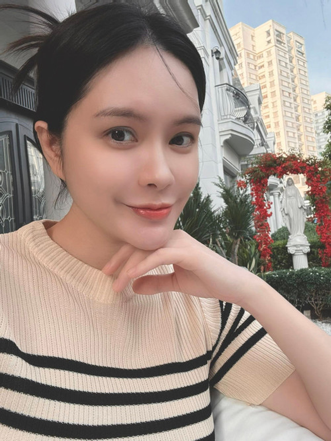 Cô gái khổ sở 30 năm vì tai giống Đoàn Di Băng- Ảnh 8.