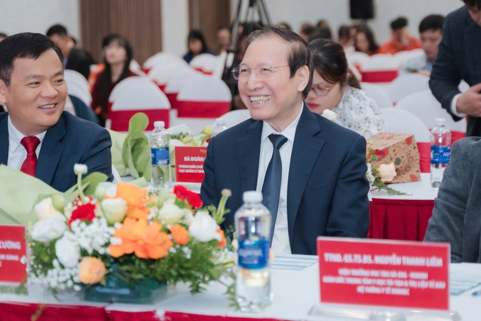 Tri ân “thế hệ vàng” cắm rễ sâu để đội ngũ kế cận thỏa chí vươn ra thế giới - 2