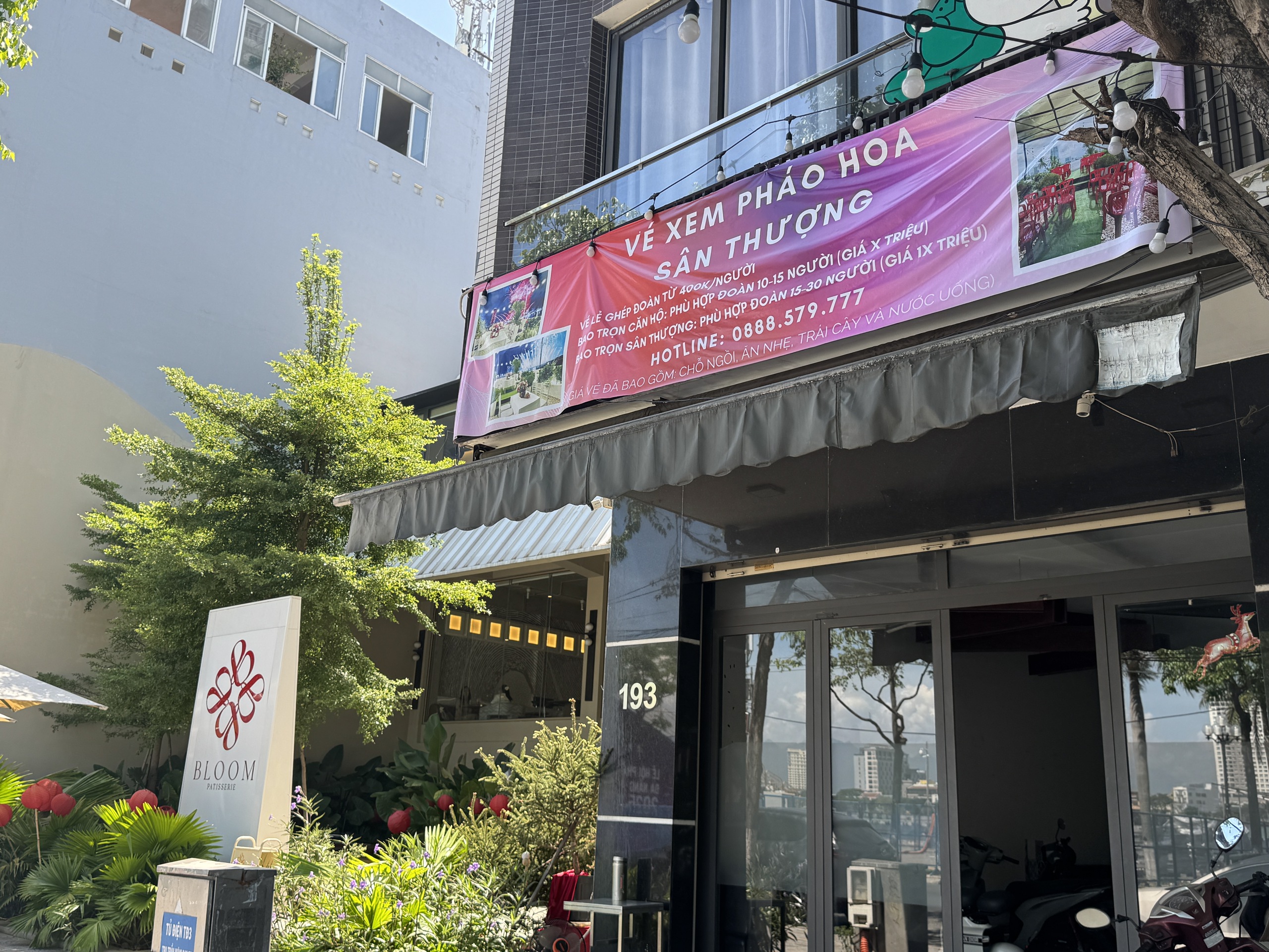 Vé xem pháo hoa Đà Nẵng được rao bán sôi động, giá cao nhất lên tới 5 triệu đồng- Ảnh 2.