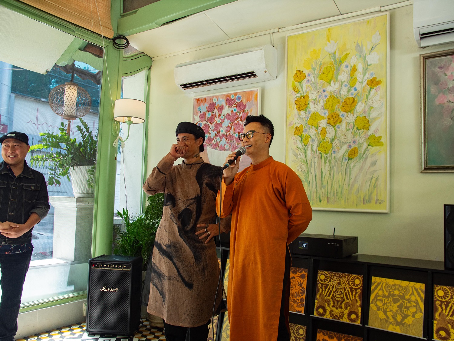 Ca sĩ Hoàng Bách: “Giờ tôi phải bào chữa ngay, tức quá mới phải nói”- Ảnh 7. Ca sĩ Hoàng Bách: “Giờ tôi phải bào chữa ngay, tức quá mới phải nói”- Ảnh 7.