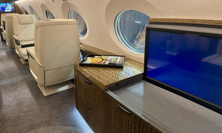 Bên trong 'căn nhà bay' của giới siêu giàu - 6