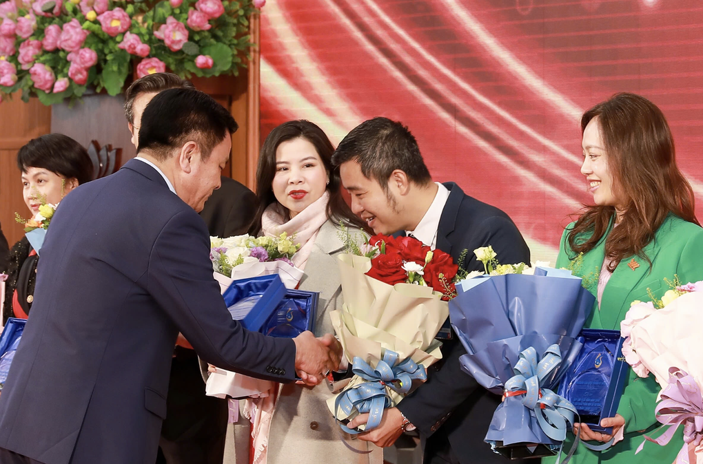 Kỷ niệm ngày Nhà giáo Việt Nam 20/11: Nhiều hoạt động tri ân người thầy - 5