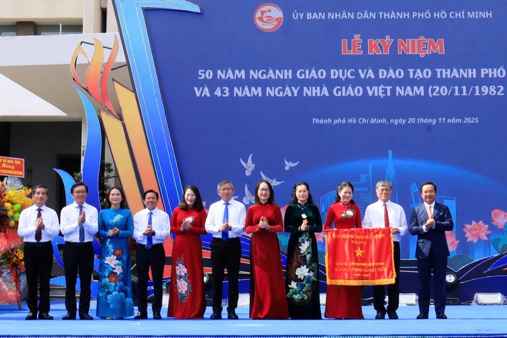 Ngành giáo dục TPHCM đi sau về trước, dám làm, dám đổi mới - 4