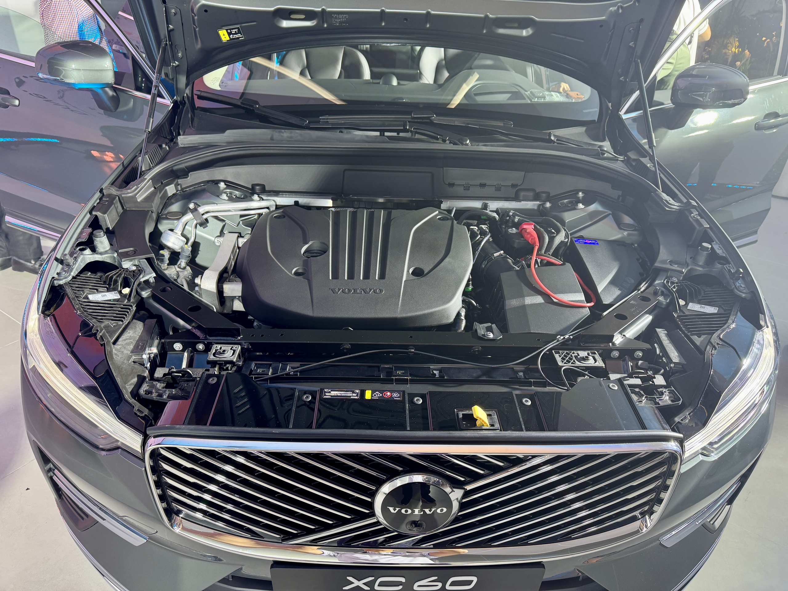 Bộ đôi Volvo XC60 và S90 mới giá từ 2,3 tỉ đồng tại Việt Nam - Ảnh 3.