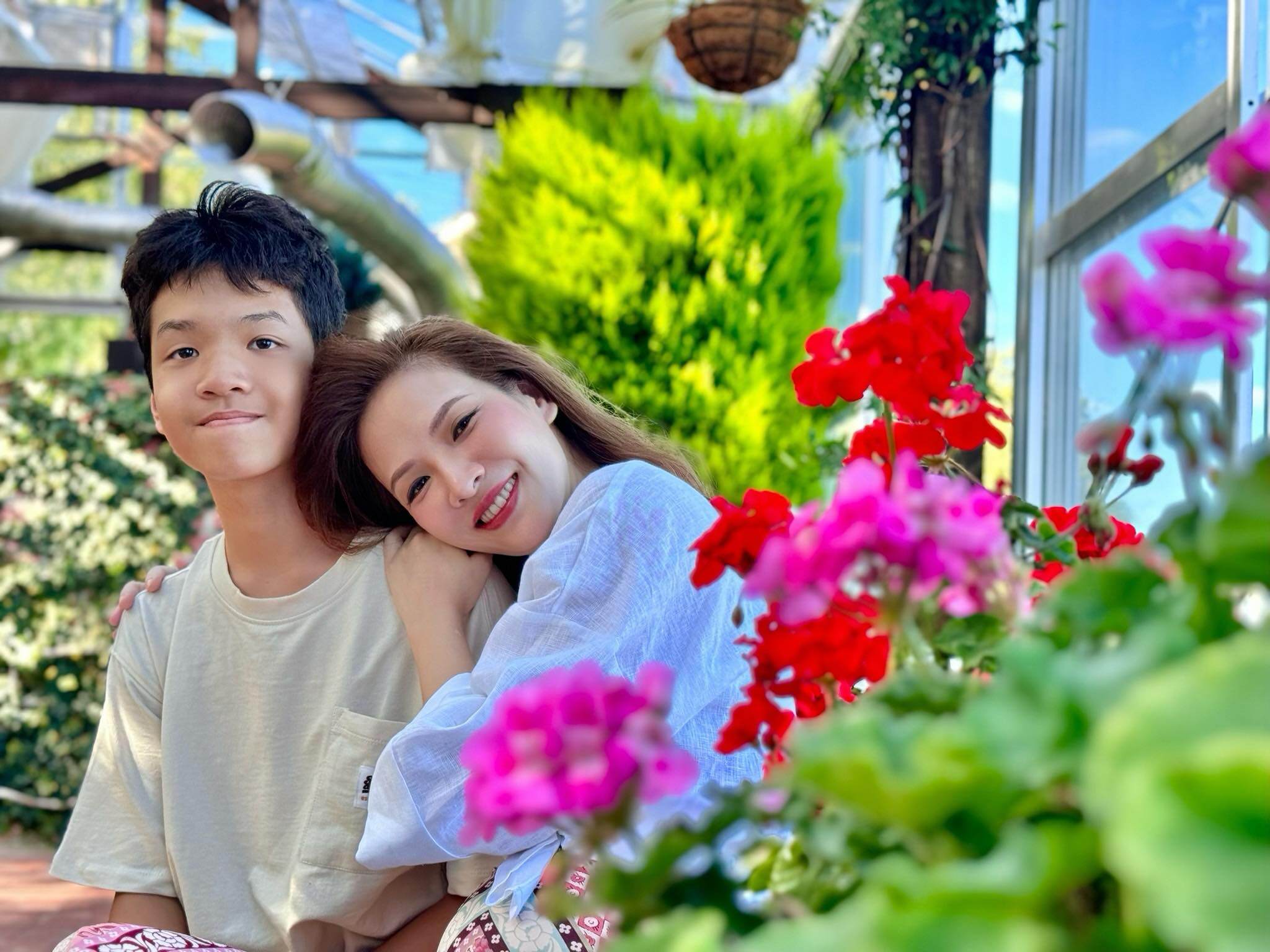 Nữ BTV tự hào vì quý tử ngày càng chững chạc, biết chăm sóc gia đình.