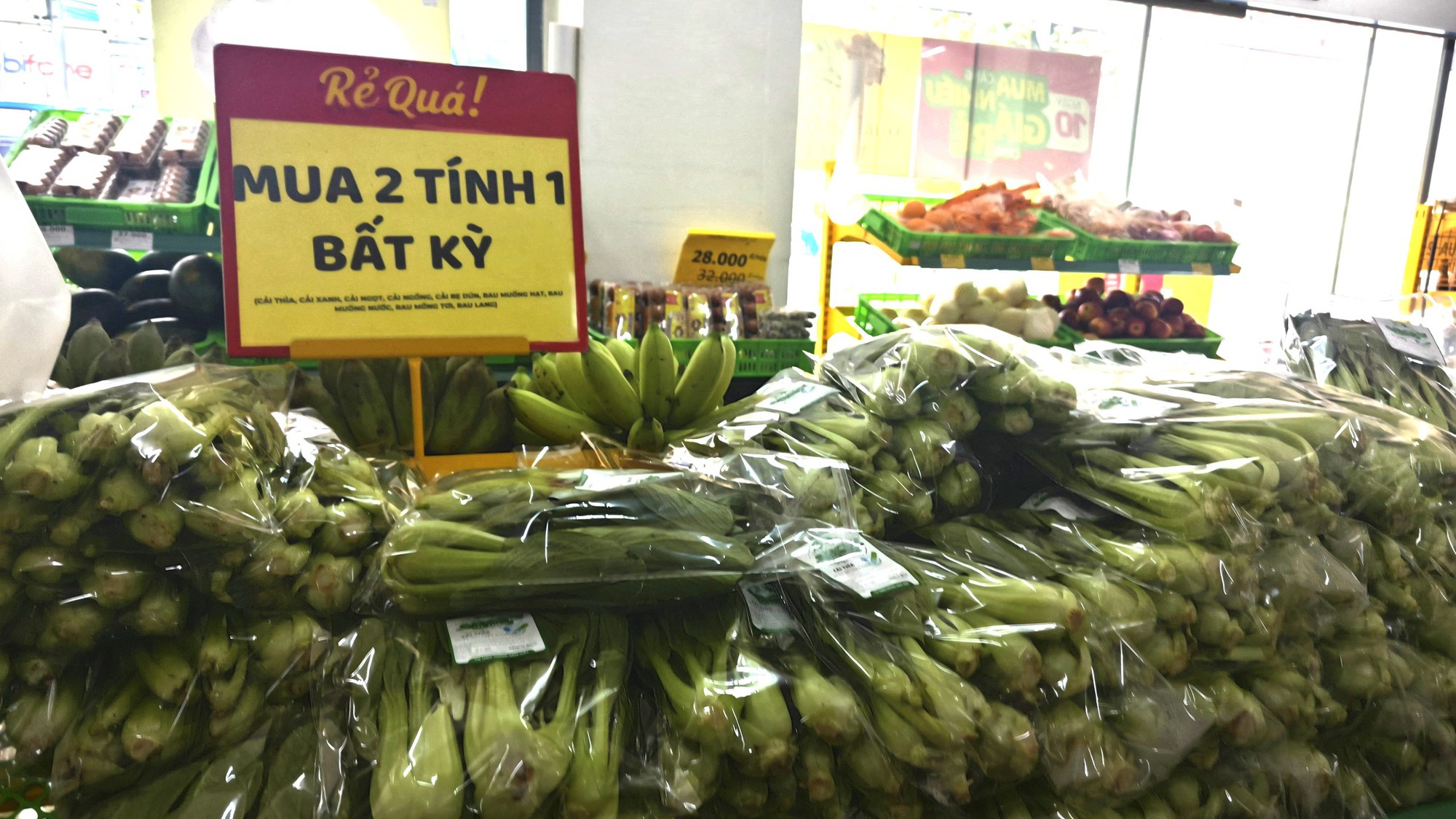 Bất ngờ: Rau siêu thị rẻ hơn chợ truyền thống gần một nửa- Ảnh 1.