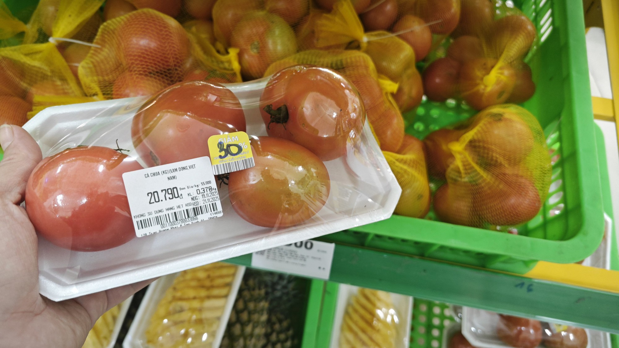 Bất ngờ: Rau siêu thị rẻ hơn chợ truyền thống gần một nửa- Ảnh 2.