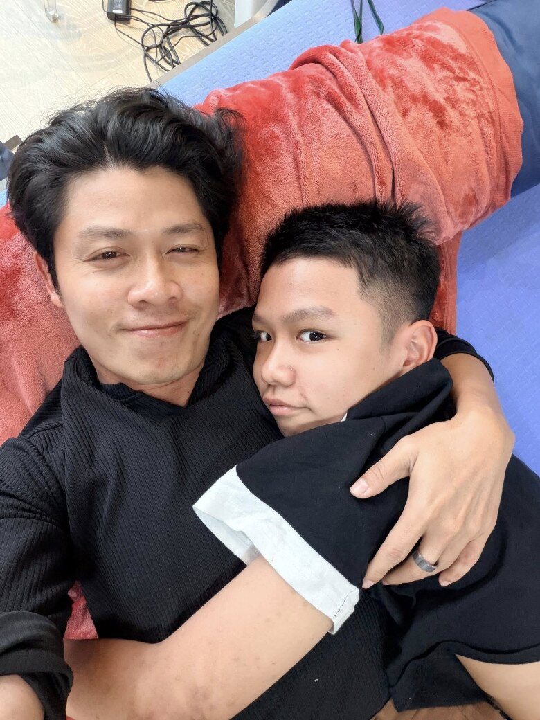 Sao Việt 24h: Ngô Thanh Vân khóc trong tiệc sinh nhật chồng trẻ, bé Gạo lần đầu tiên ra mắt người thân - 13