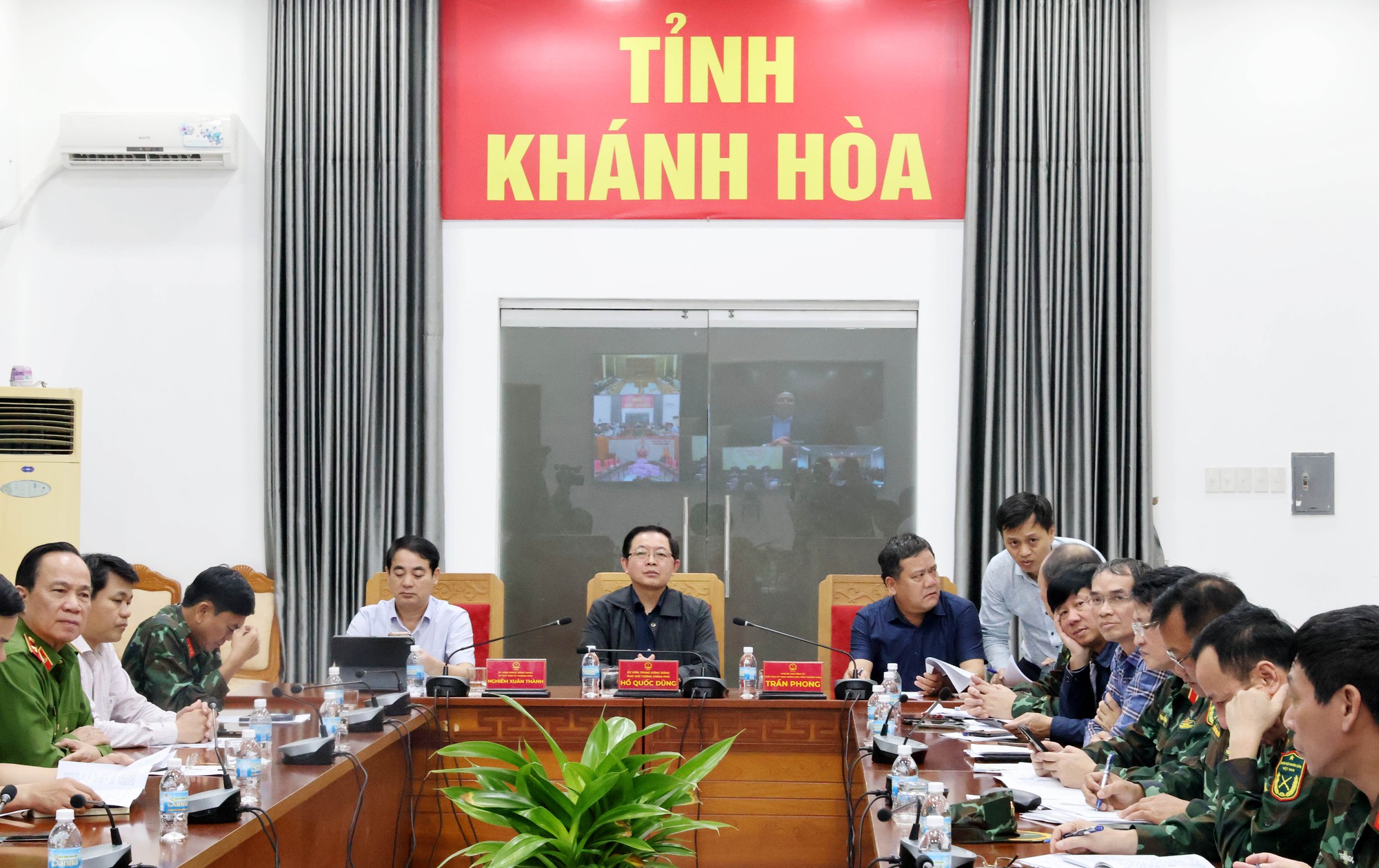 Từ Algeria, Thủ tướng họp khẩn trực tuyến ứng phó mưa lũ miền Trung- Ảnh 2. Từ Algeria, Thủ tướng họp khẩn trực tuyến ứng phó mưa lũ miền Trung- Ảnh 2.