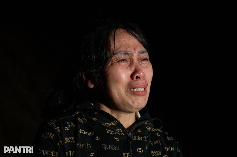 Người phụ nữ bất hạnh kiệt sức chăm mẹ tai biến và con trai liệt tứ chi - 4