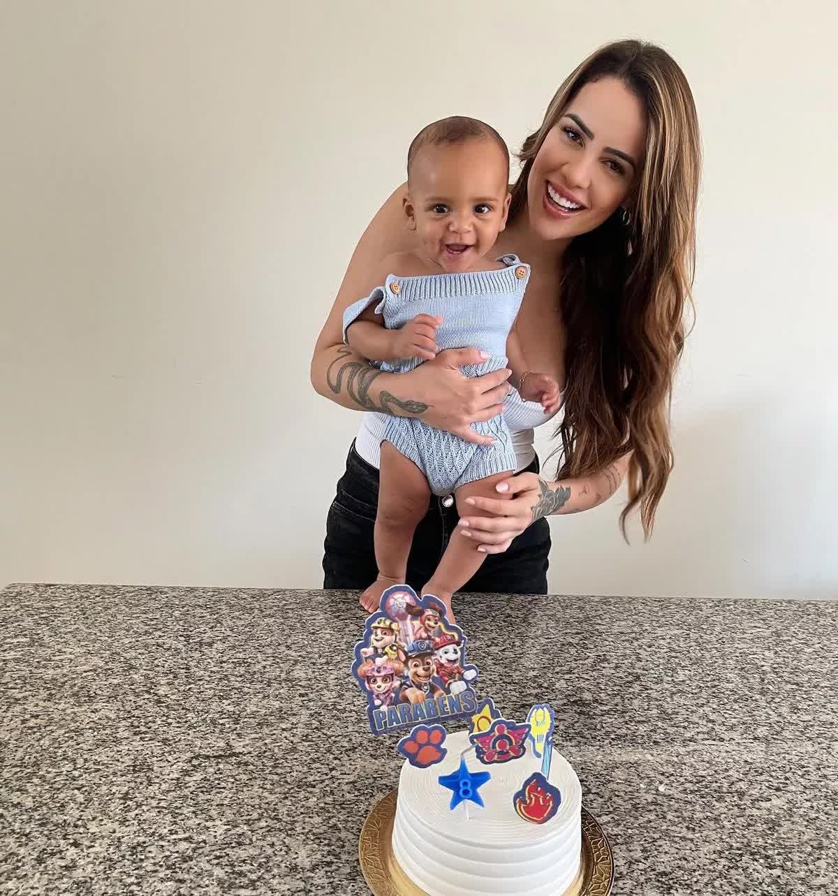 Cầu thủ nổi tiếng có 8 con thì 6 người con ngoài giá thú, 4 lần bị bắt giữ vì nợ tiền chu cấp- Ảnh 3. Cầu thủ nổi tiếng có 8 con thì 6 người con ngoài giá thú, 4 lần bị bắt giữ vì nợ tiền chu cấp- Ảnh 3.