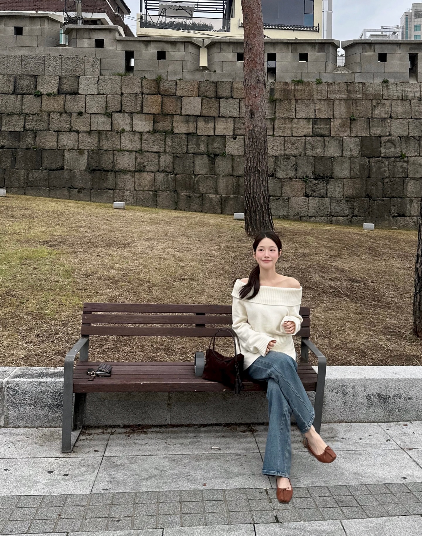 Giày đi với quần jeans: Phải chọn đúng 5 kiểu này thì mới sành điệu từng centimet - Ảnh 6.