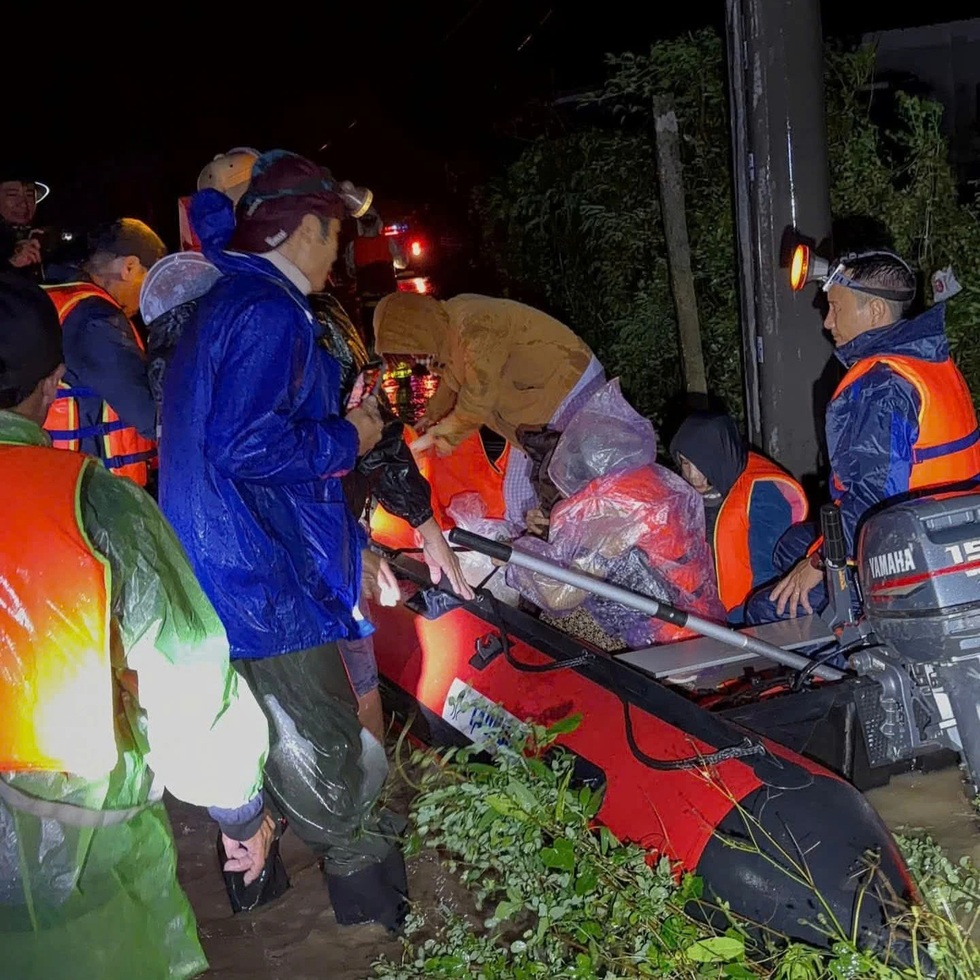 Mưa giảm, lũ rút dần nhưng con số thiệt hại vẫn có thể tiếp tục tăng - 6