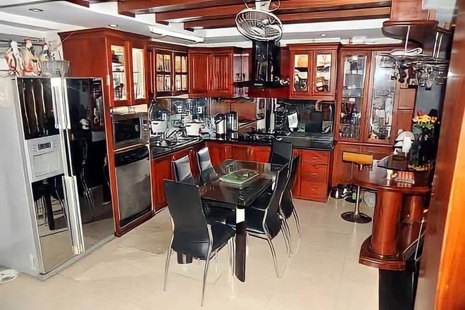 Nghệ sĩ U60 giàu nhất miền Tây, cả nước yêu quý ủng hộ- Ảnh 4. Nghệ sĩ U60 giàu nhất miền Tây, cả nước yêu quý ủng hộ- Ảnh 4.