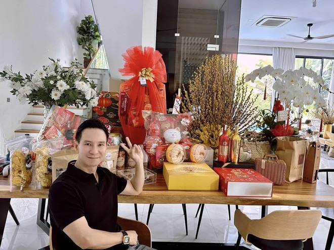 Nghệ sĩ U60 giàu nhất miền Tây, cả nước yêu quý ủng hộ- Ảnh 15. Nghệ sĩ U60 giàu nhất miền Tây, cả nước yêu quý ủng hộ- Ảnh 15.