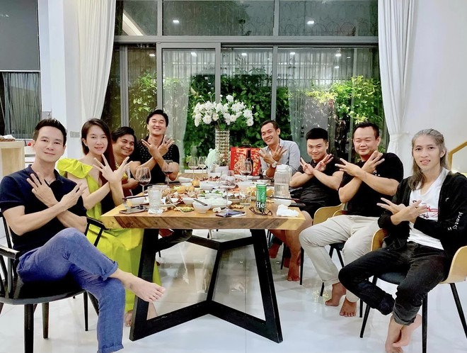 Nghệ sĩ U60 giàu nhất miền Tây, cả nước yêu quý ủng hộ- Ảnh 18. Nghệ sĩ U60 giàu nhất miền Tây, cả nước yêu quý ủng hộ- Ảnh 18.