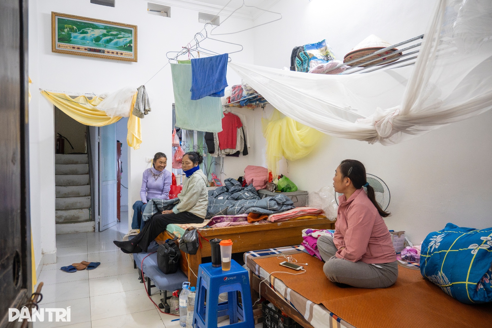 Những phận người chật vật theo từng đợt rét tại xóm chạy thận Hà Nội - 9