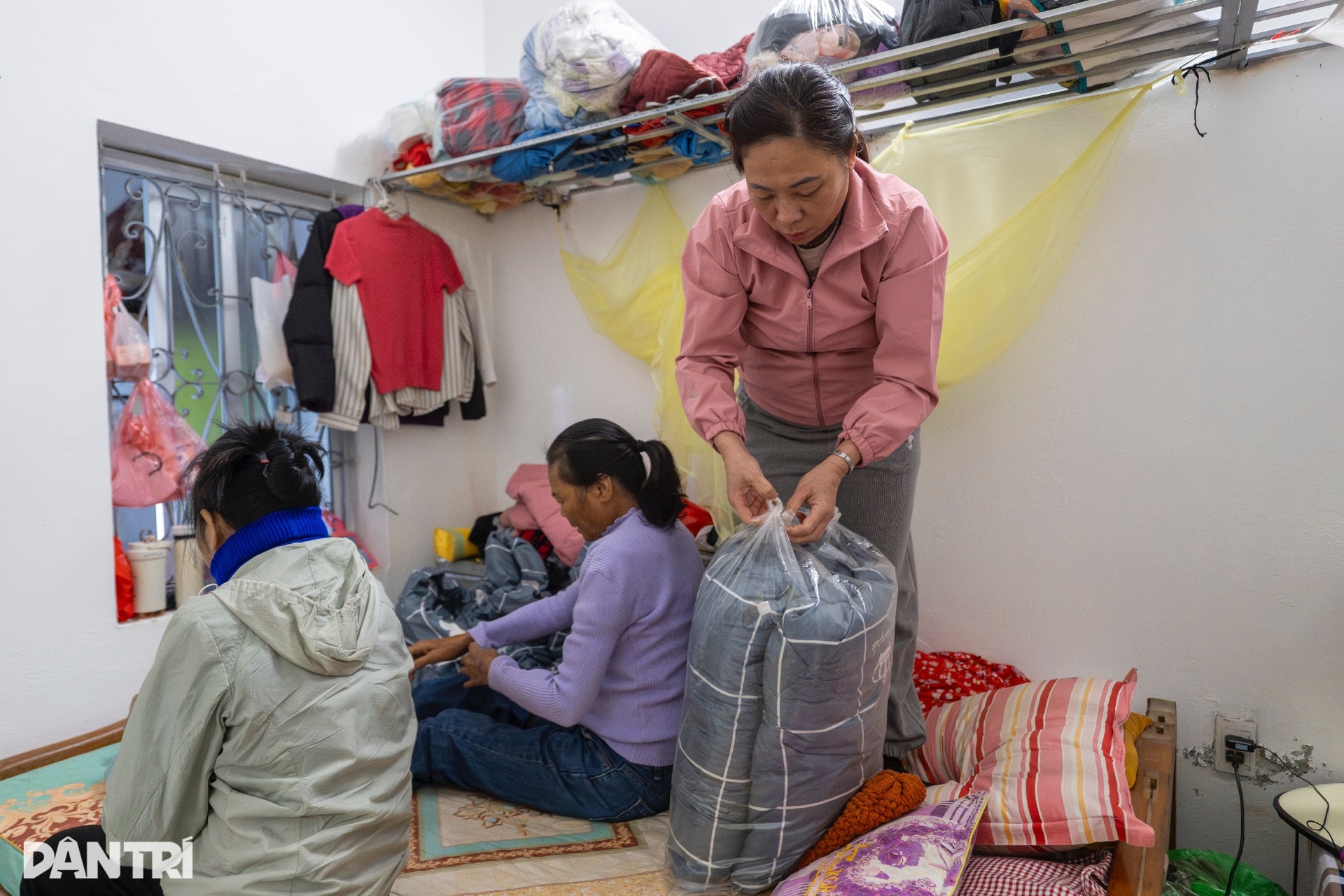 Những phận người chật vật theo từng đợt rét tại xóm chạy thận Hà Nội - 14