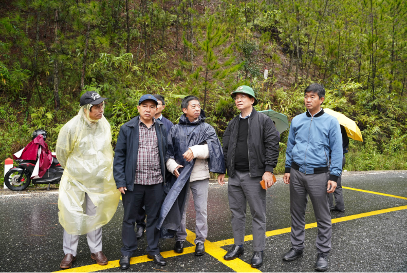 Đèo Mimosa lên Đà Lạt khi nào khắc phục xong sạt lở?- Ảnh 2.