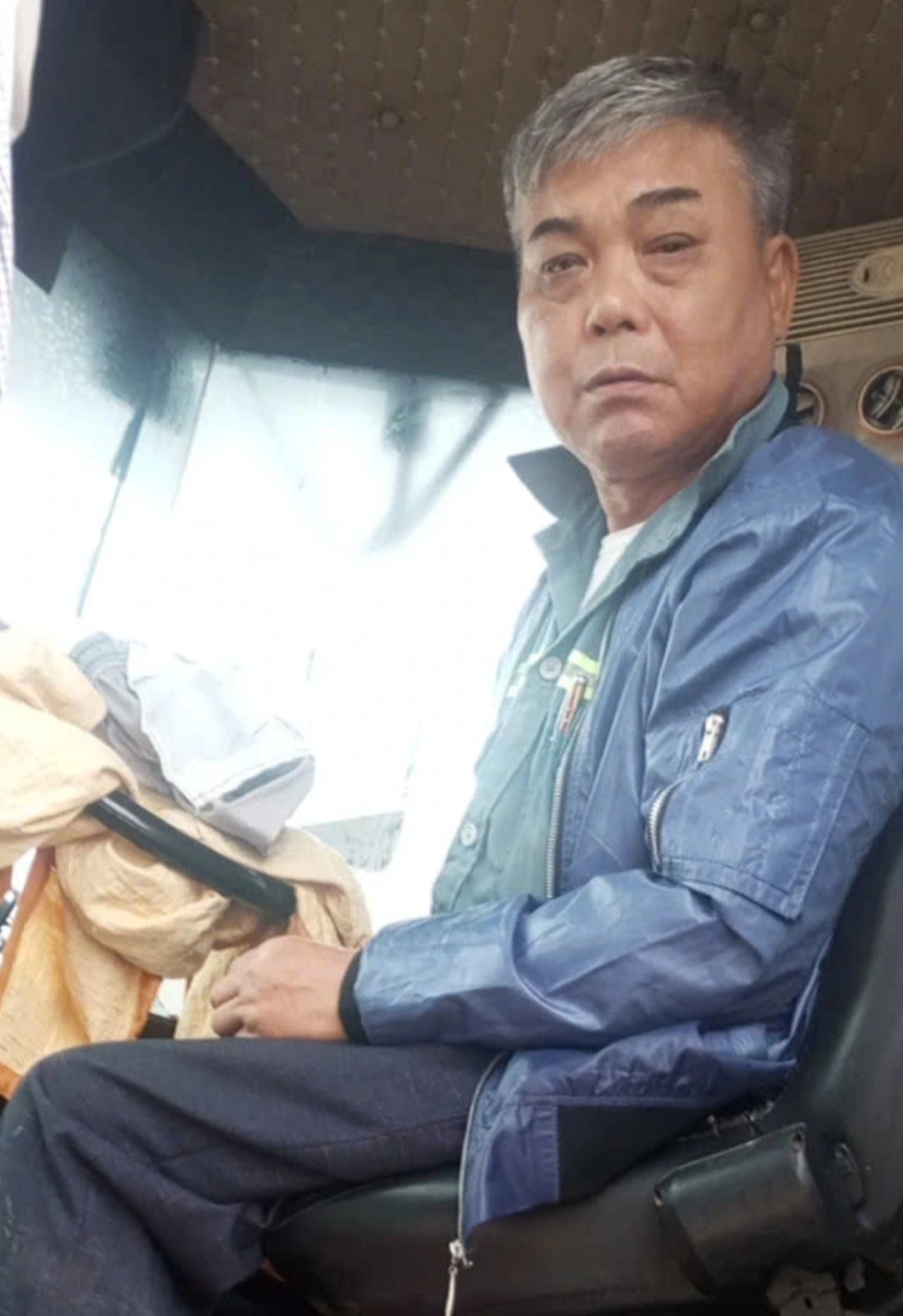 14 công nhân bị cô lập trong lũ cầu cứu khi không còn gì để ăn - 2