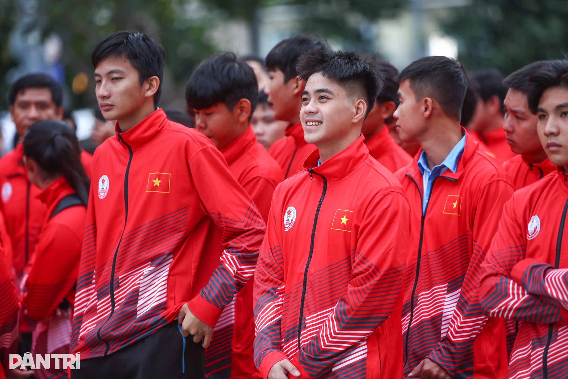 Hàng trăm VĐV hừng hực khí thế lên đường tranh tài SEA Games 33 - 5