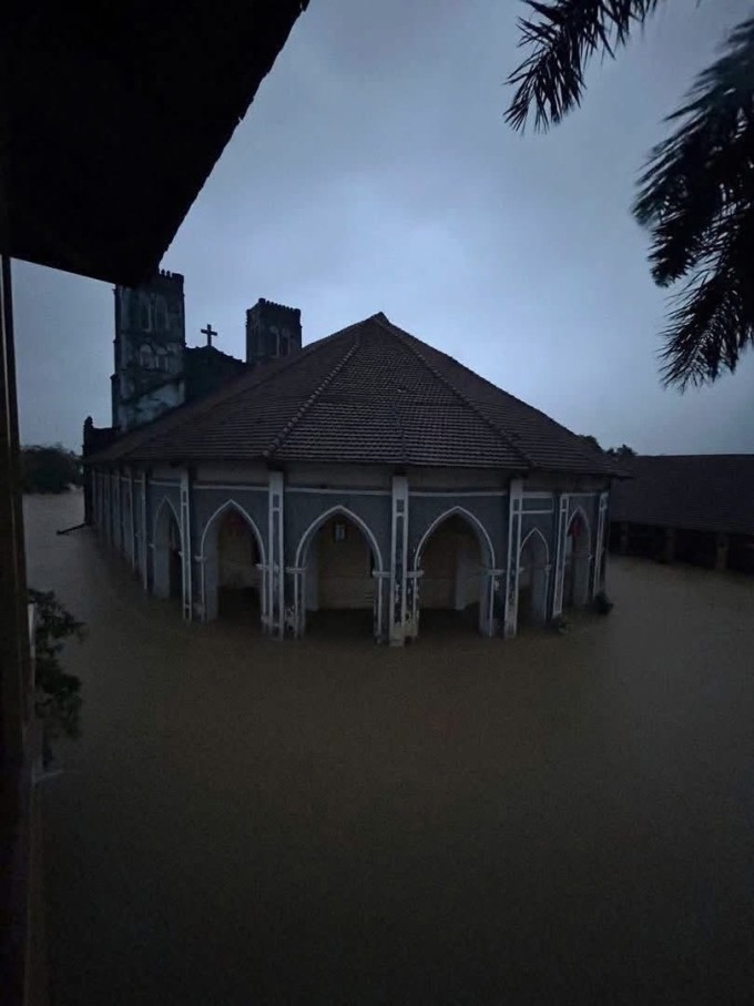 Mặt sau của nhà thờ Mằng Lăng. Ảnh: Trần Quốc Tuấn