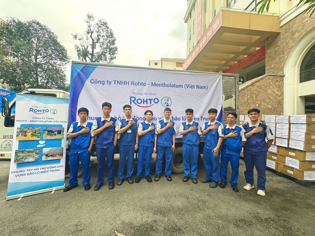 Rohto-Mentholatum (Việt Nam) trao học bổng tiếp sức thế hệ dược sĩ tương lai - 3