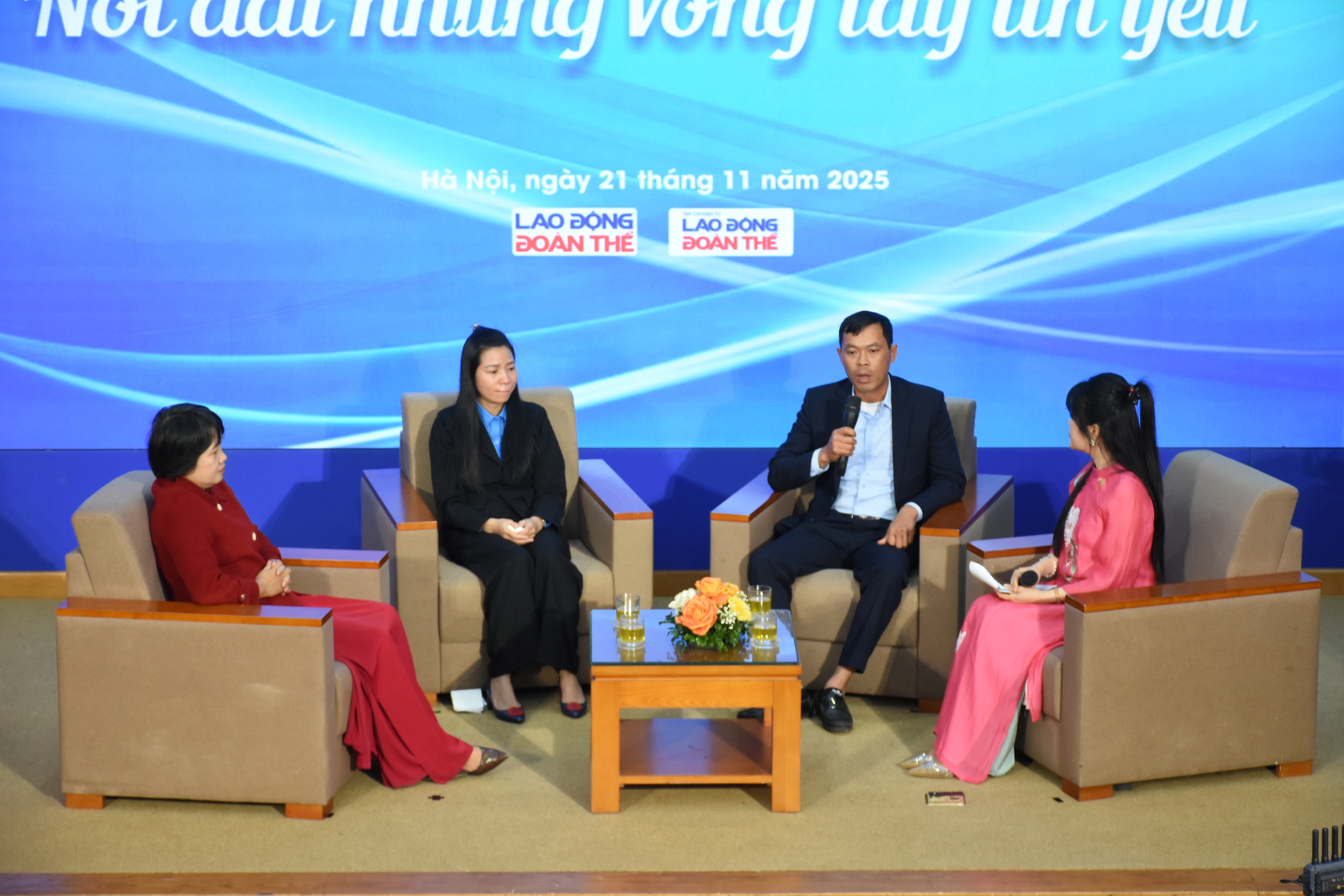 Trao giải cuộc thi viết 