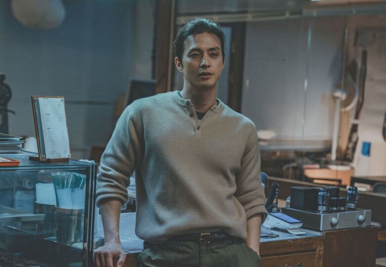 Kim Ji Hoon lại tiếp tục gây sốt khi xuất hiện trong Dear X.