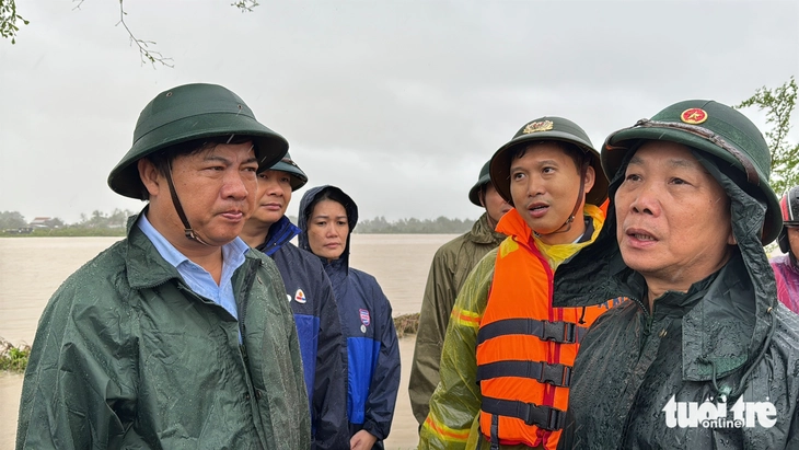 Lũ vượt mốc lịch sử, đã có 19 người chết: Đắk Lắk công bố tình huống khẩn cấp 4 Đắk Lắk ban hành tình huống khẩn cấp do lũ vượt mốc lịch sử - Ảnh 4.