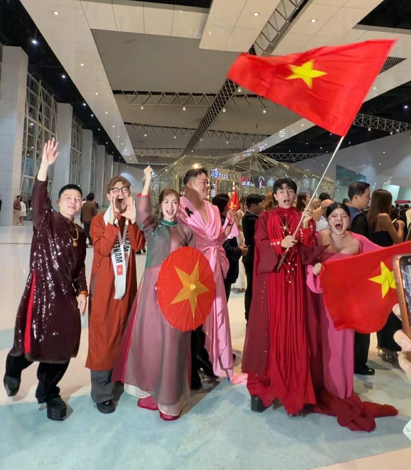 1763711283 865 Truc tiep chung ket Miss Universe 2025 Tan hoa hau