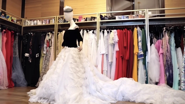 1763711782 394 Can phong toat ra mui tien trong biet thu di