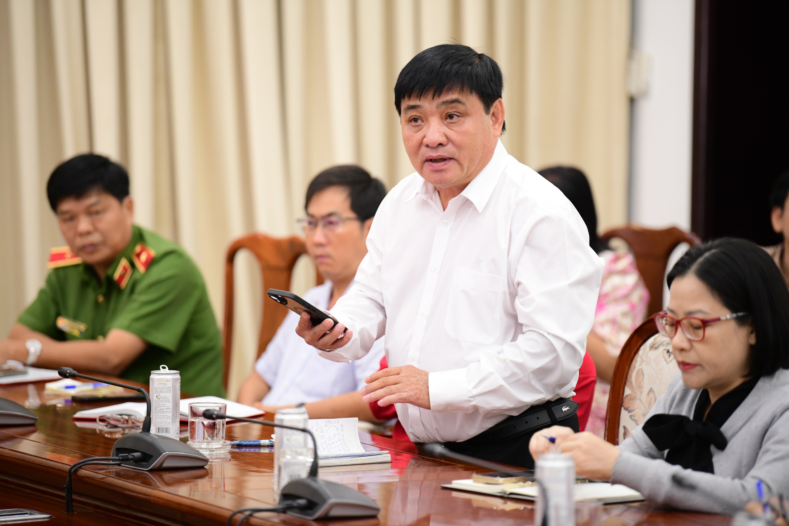 TP.HCM khẩn trương huy động mọi nguồn lực hỗ trợ đồng bào vùng bão lũ - Ảnh 3.