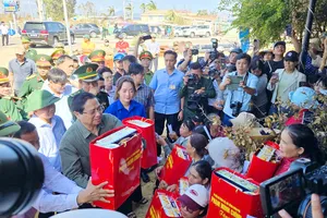 Hỗ trợ khẩn 700 tỉ đồng cho 4 tỉnh thành miền Trung khắc phục thiên tai