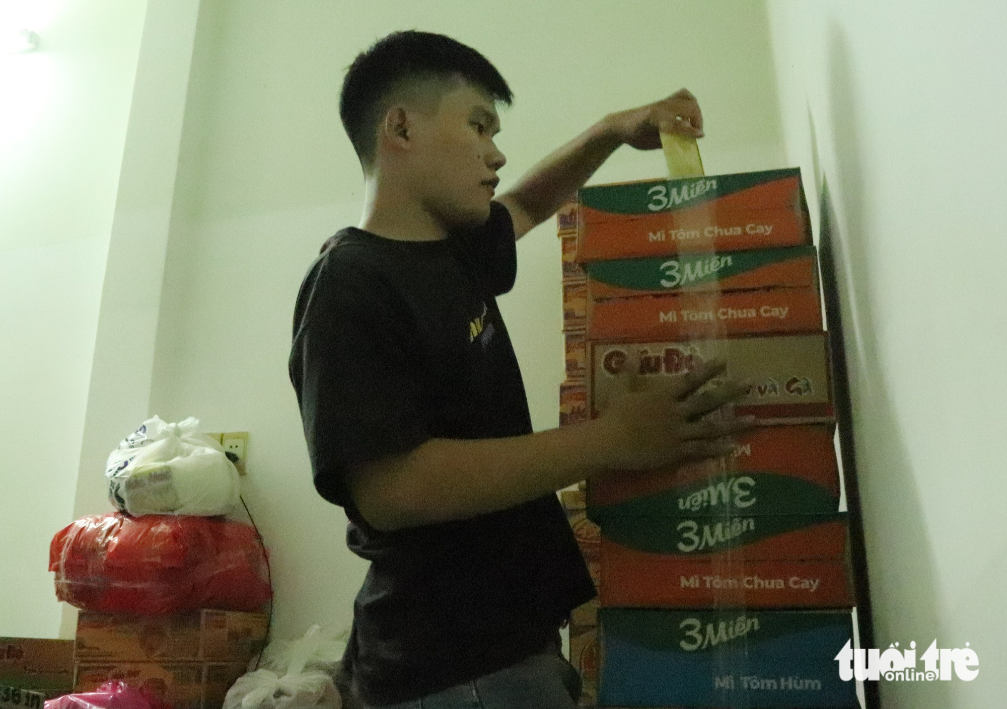 cứu trợ - Ảnh 2.