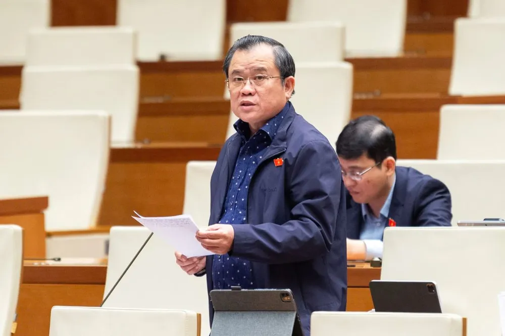 Đại biểu Nguyễn Tâm Hùng (Đoàn TP.HCM) nêu ý kiến chiều 21-11. Ảnh: QH pha-san-tam-hung.jpg