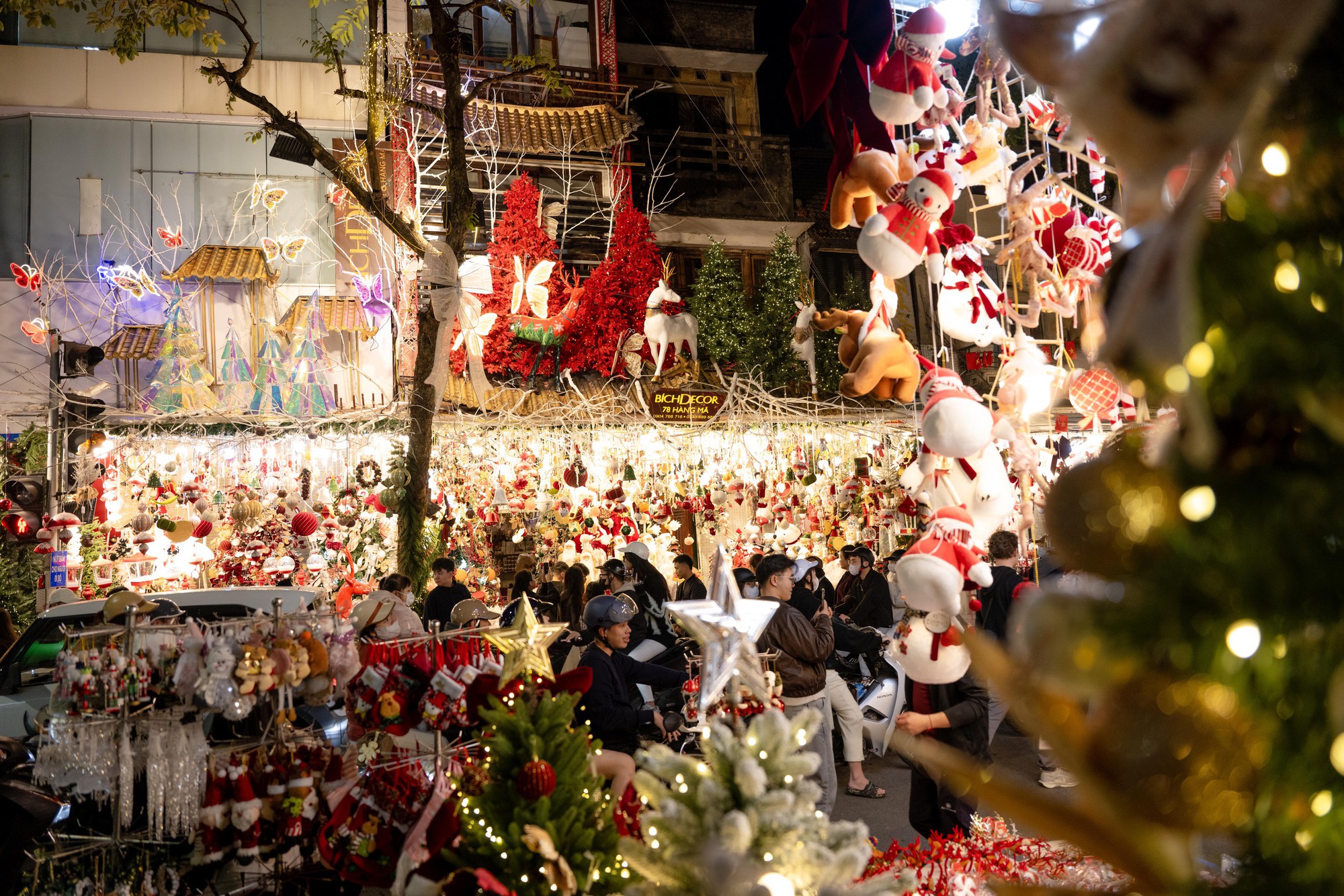 Clip: Giáng sinh Hàng Mã năm nay đỉnh thế!- Ảnh 5.