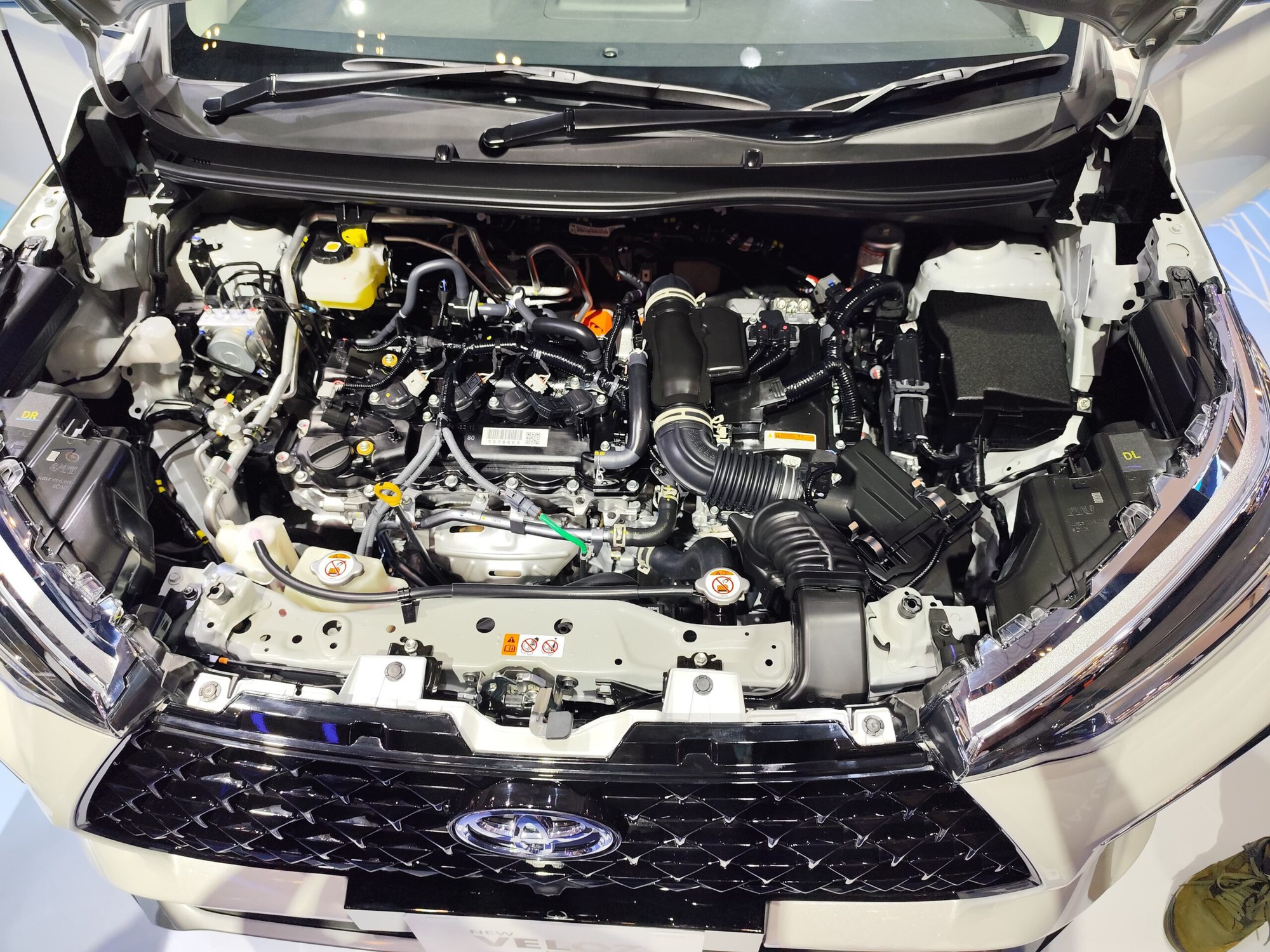 Toyota Veloz 2026 ra mắt: Lần đầu có hybrid, có tính năng chạy điện, dự kiến về Việt Nam đấu Xpander - Ảnh 3.