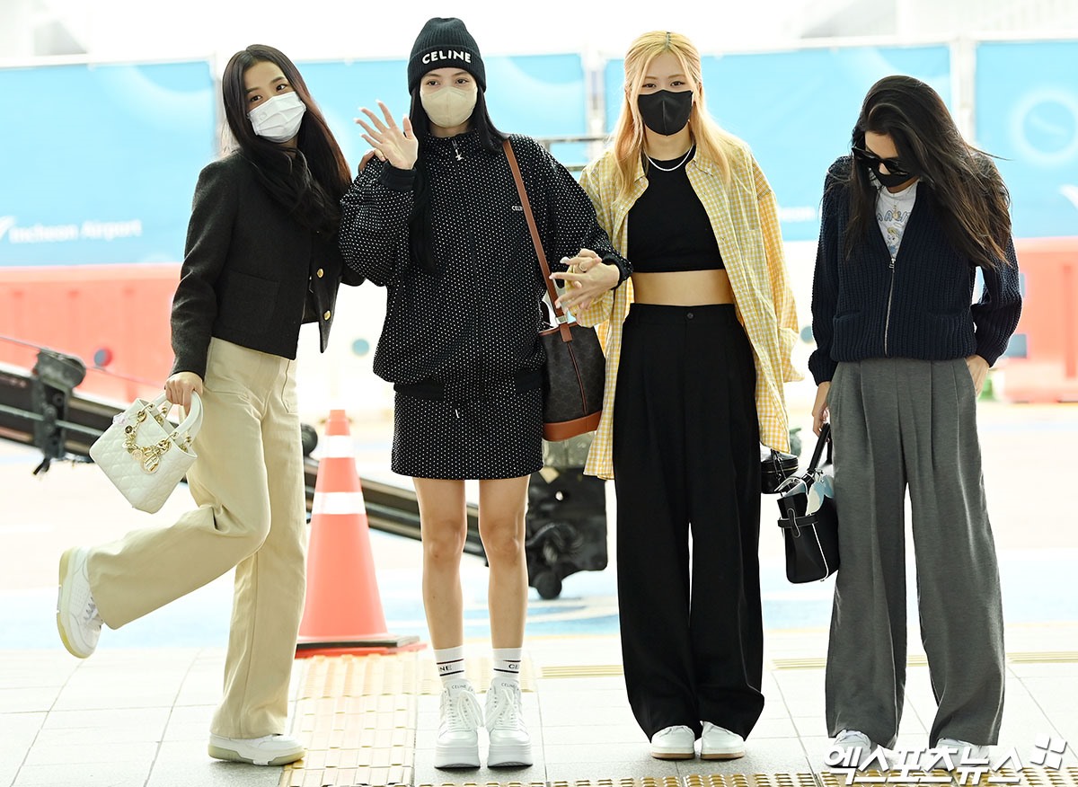 Lần cuối cùng BLACKPINK bay cùng nhau đã là chuyện 2 năm trước - ngay tại Việt Nam!- Ảnh 4. Lần cuối cùng BLACKPINK bay cùng nhau đã là chuyện 2 năm trước - ngay tại Việt Nam!- Ảnh 4.