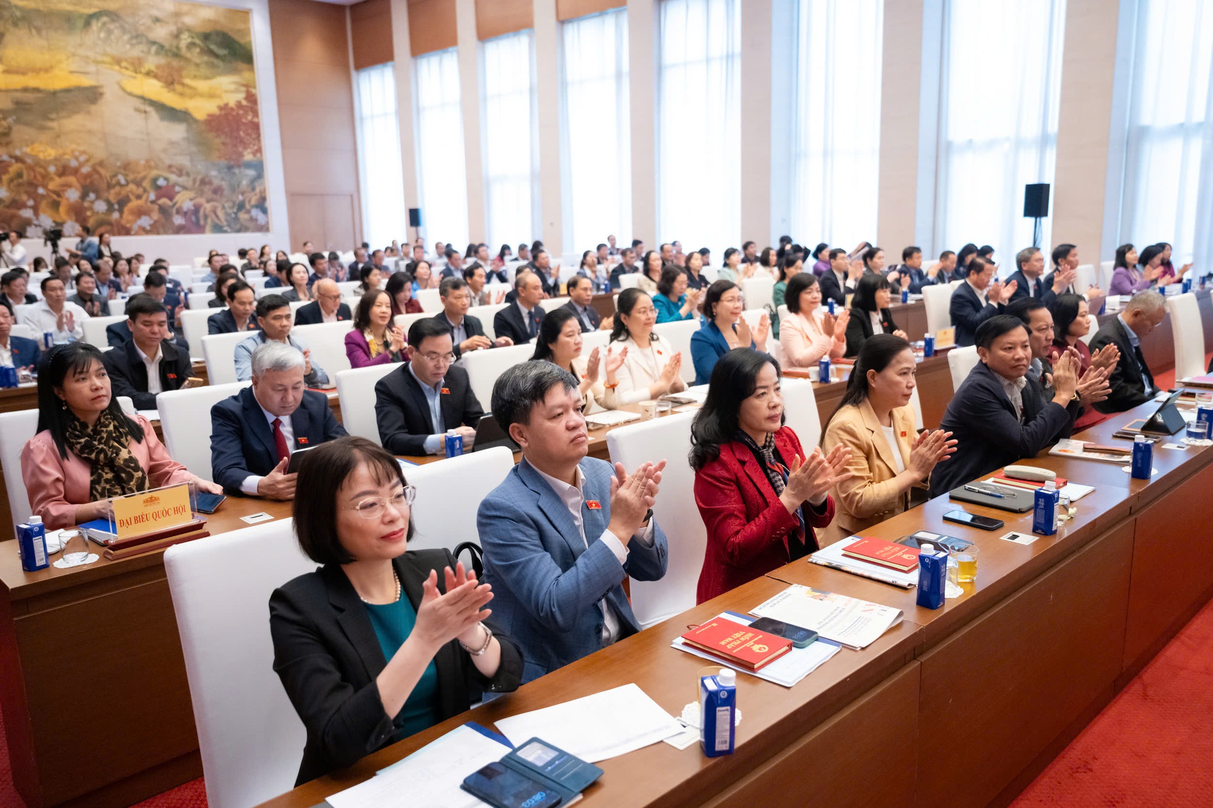 Đảm bảo xây dựng pháp luật vì lợi ích quốc gia , dân tộc và nhân dân - Ảnh 3. Đảm bảo xây dựng pháp luật vì lợi ích quốc gia , dân tộc và nhân dân - Ảnh 3.