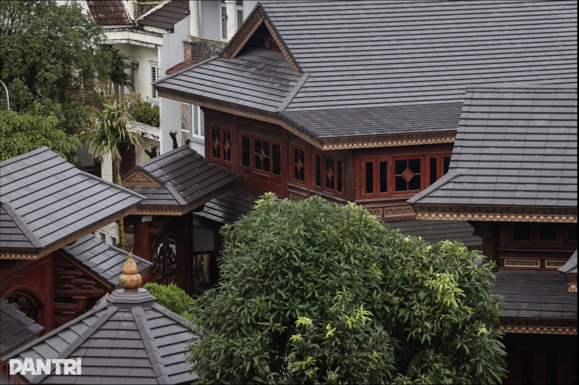 Toàn cảnh từ trên cao biệt phủ xa hoa 4000m2 của vợ chồng 