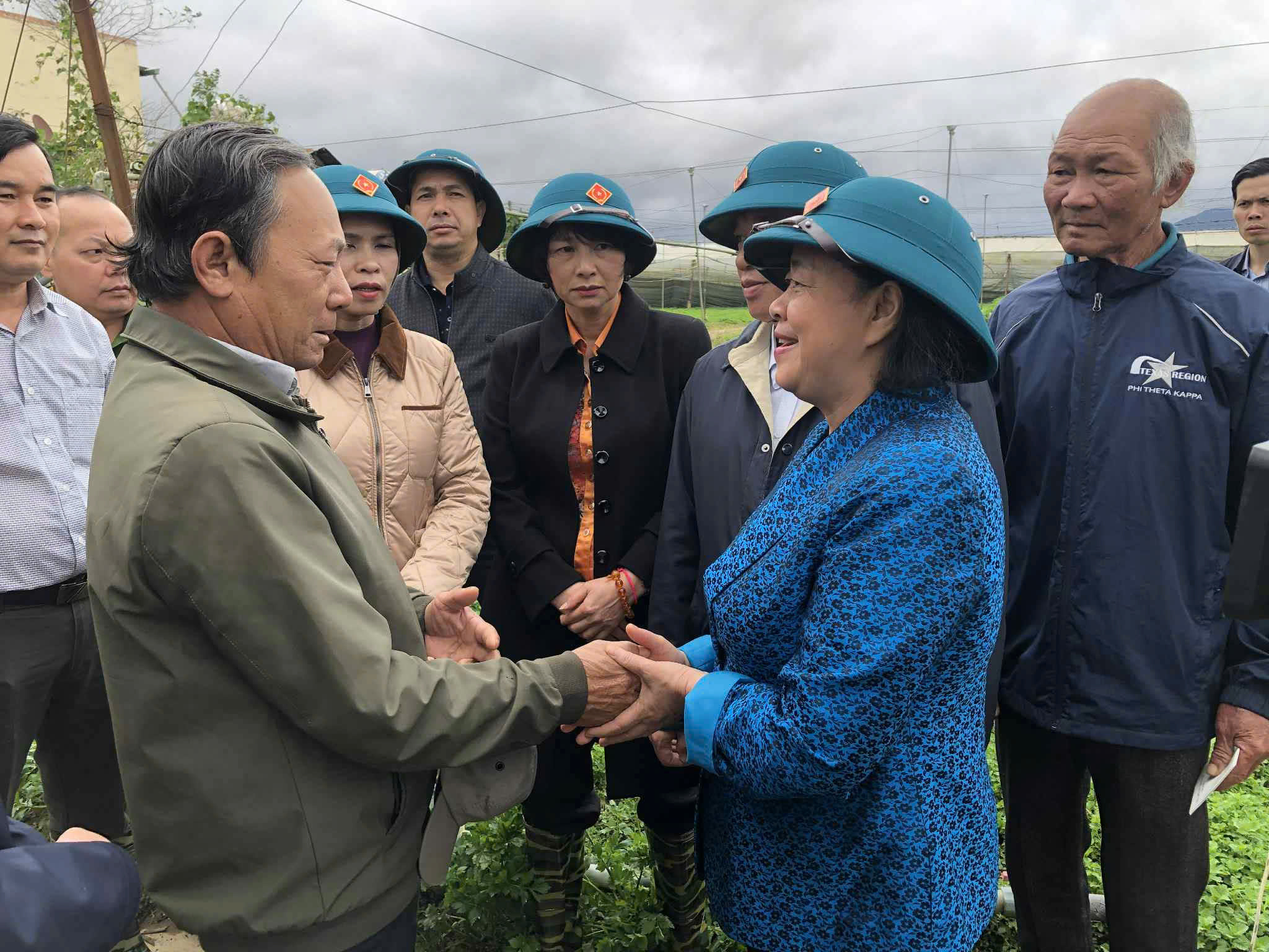 Chủ tịch Ủy ban T.Ư MTTQ Việt Nam Bùi Thị Minh Hoài thăm đồng bào vùng lũ Lâm Đồng- Ảnh 3.